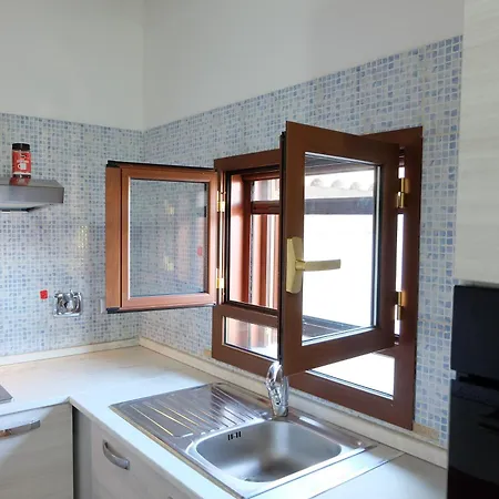 Beachfront - Sea & Food Near Airport Apartment Fiumicino