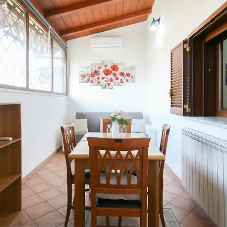 Beachfront - Sea & Food Near Airport