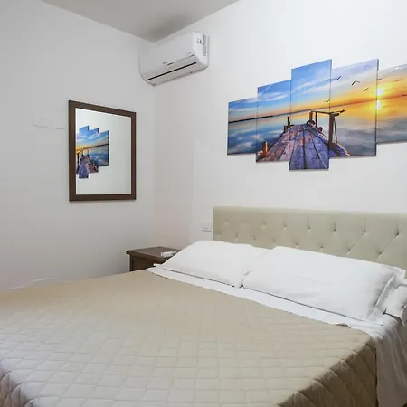 Apartment Beachfront - Sea & Food Near Airport Fiumicino